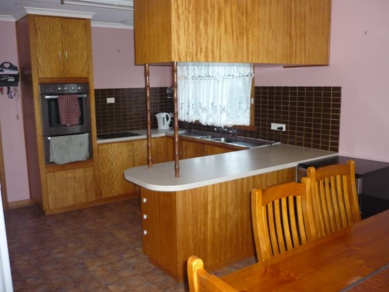 2 Taree Crescent, Gravelly Beach TAS 7276