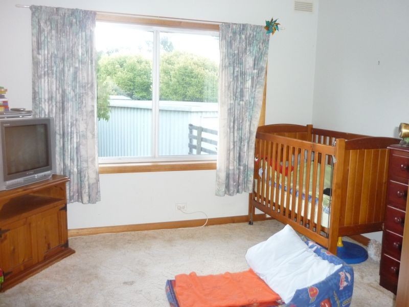 2 Taree Crescent, Gravelly Beach TAS 7276