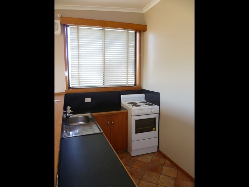 2/253 Penquite Road, Newstead TAS 7250