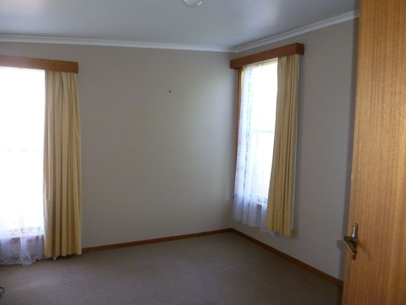 2/253 Penquite Road, Newstead TAS 7250