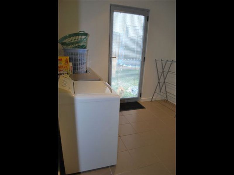 2/9 Monet Place, Newnham TAS 7248