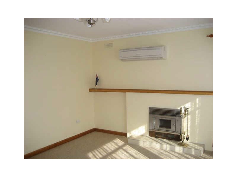 Summerhill TAS 7250