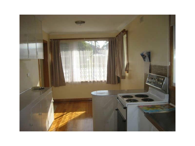 Summerhill TAS 7250