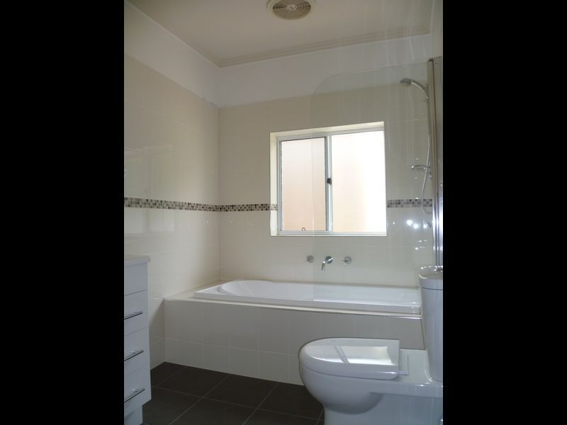 8 Bill Grove, Mowbray TAS 7248