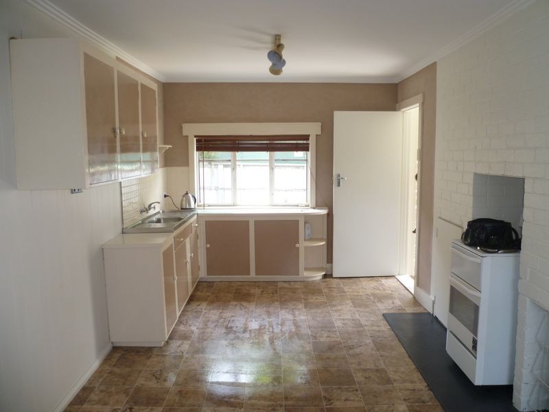 8 Bill Grove, Mowbray TAS 7248