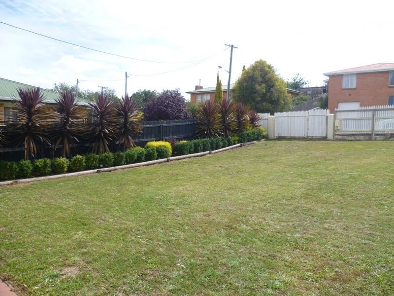 8 Bill Grove, Mowbray TAS 7248