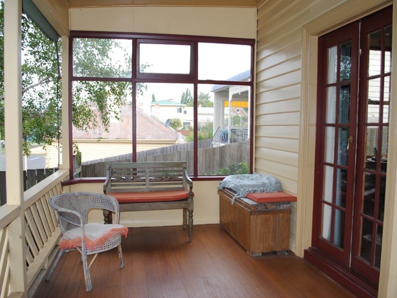 34 Racecourse Crescent, Launceston TAS 7250