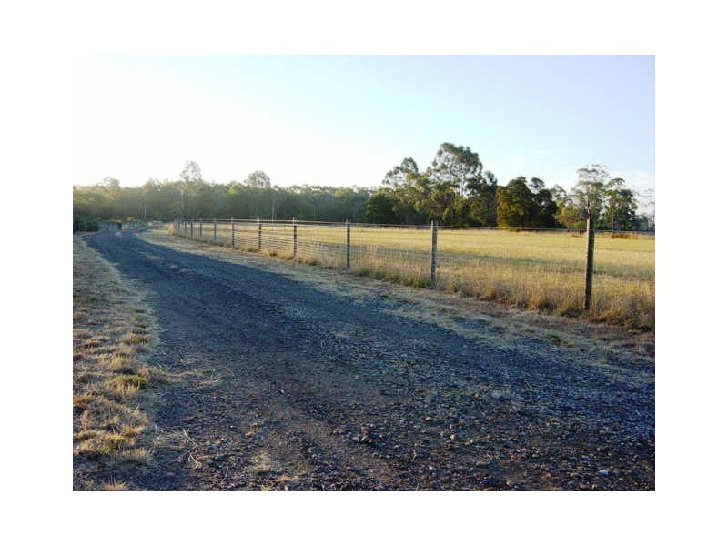 Swan Point TAS 7275