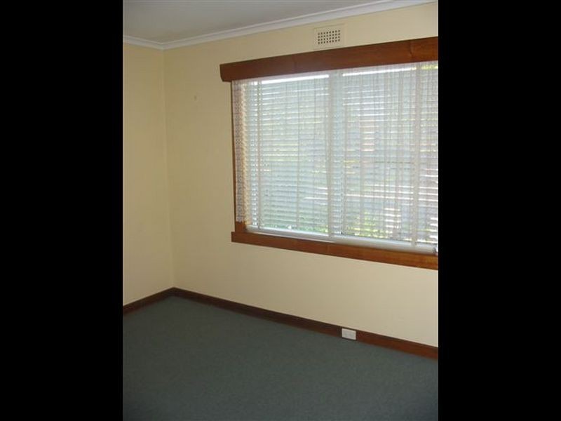 8 Warwick Place, Kings Meadows TAS 7249