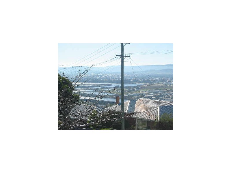 18 Denman Road, Trevallyn TAS 7250