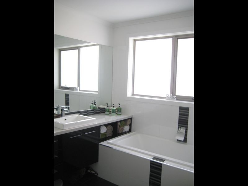 17 Tenderway, St Leonards TAS 7250