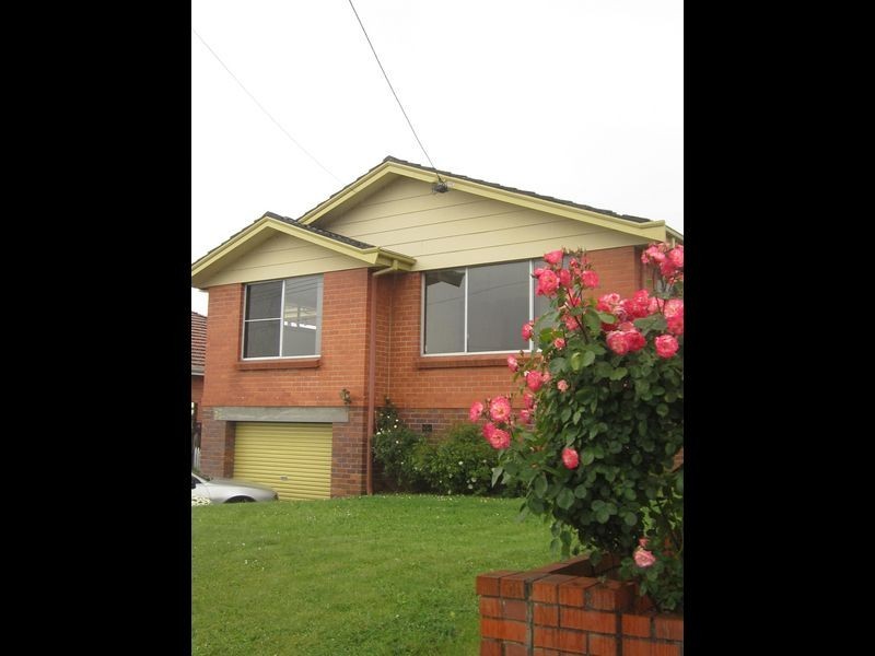 22 Cornwall  Crescent, Newnham TAS 7248