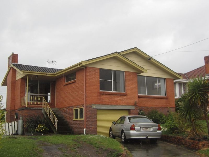 22 Cornwall  Crescent, Newnham TAS 7248