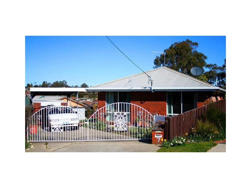 Summerhill TAS 7250