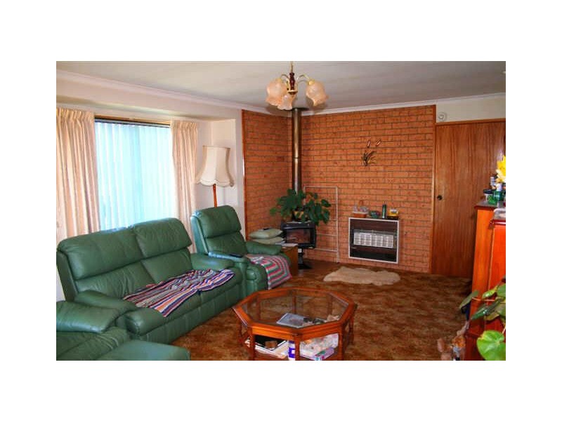 Summerhill TAS 7250