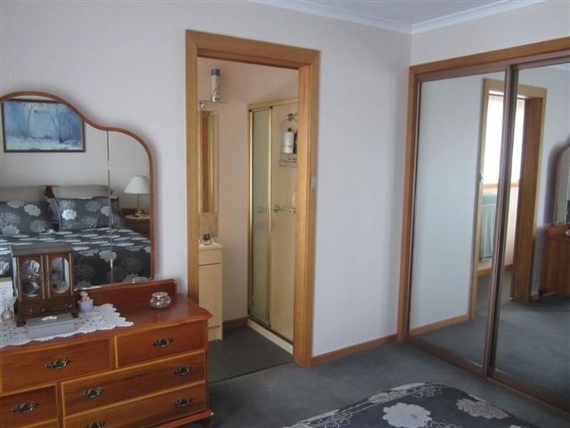 42 Packham Street, Newnham TAS 7248