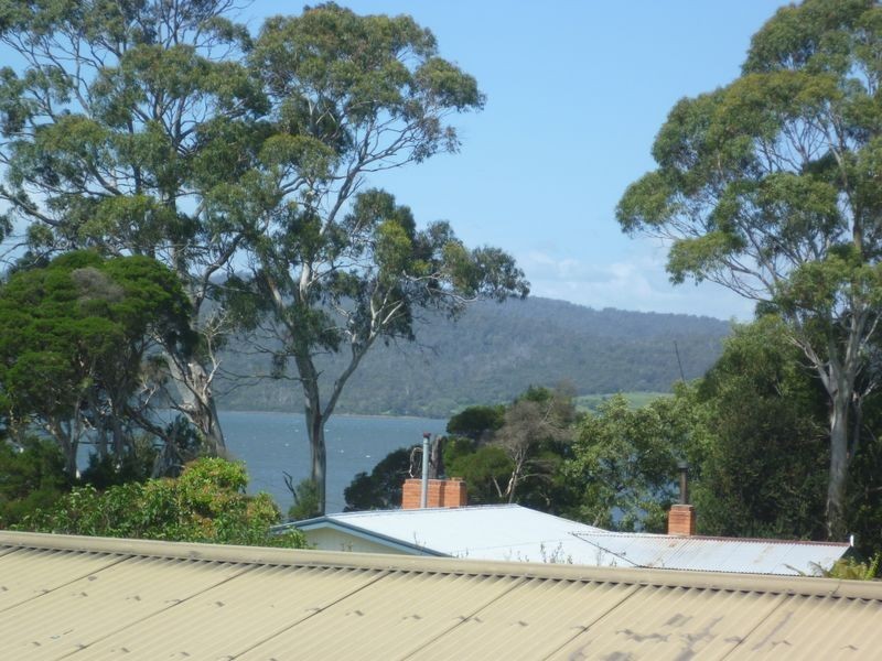 66 Little Swan Point Road, Gravelly Beach TAS 7276