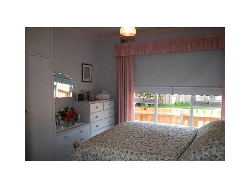 Newstead TAS 7250