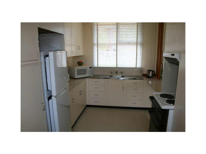 Newstead TAS 7250