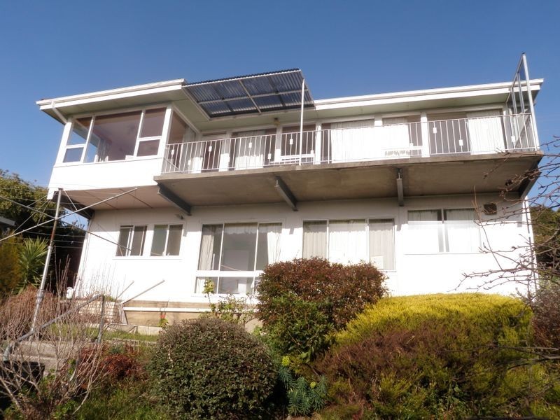 42 Riverside Drive, Riverside TAS 7250