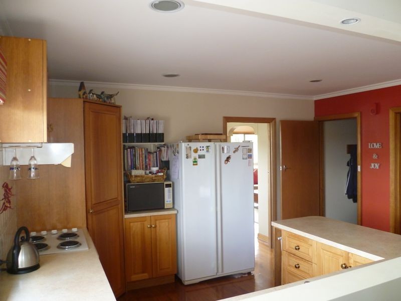 8 Michael Street, Summerhill TAS 7250