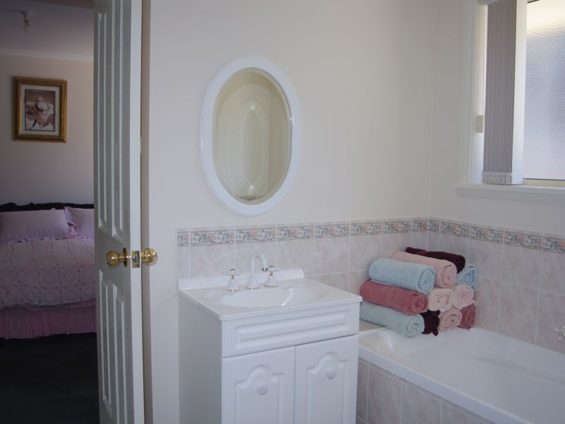 11 Grenadiere Court, Trevallyn TAS 7250