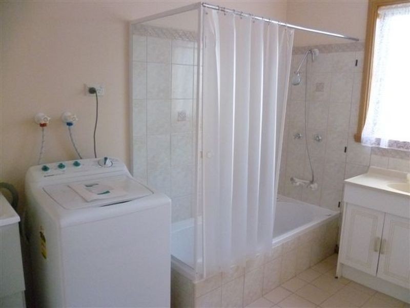 4/6 Rogers Retreat, Newnham TAS 7248