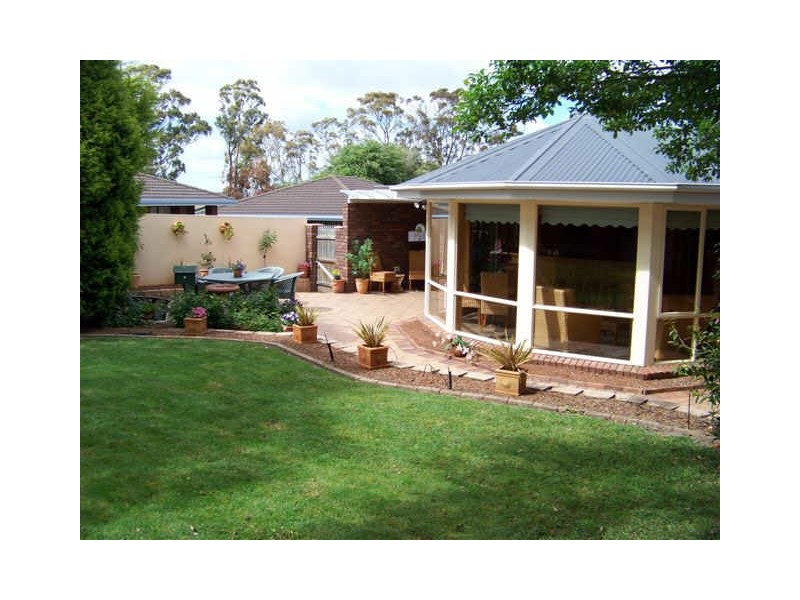 Summerhill TAS 7250