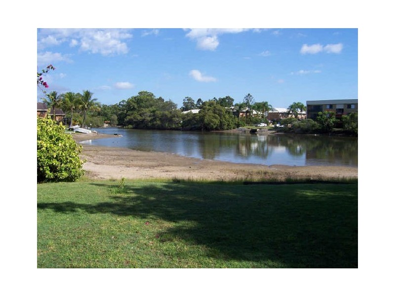 2/3E Tuesley Court, Southport QLD 4215