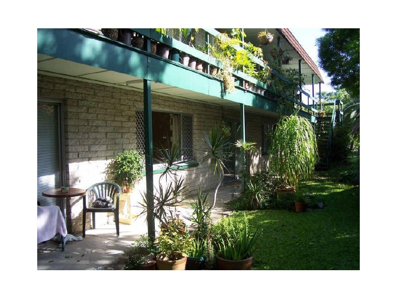 2/3E Tuesley Court, Southport QLD 4215