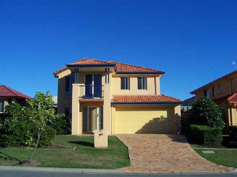 89 Crestwood Drive, Molendinar QLD 4214