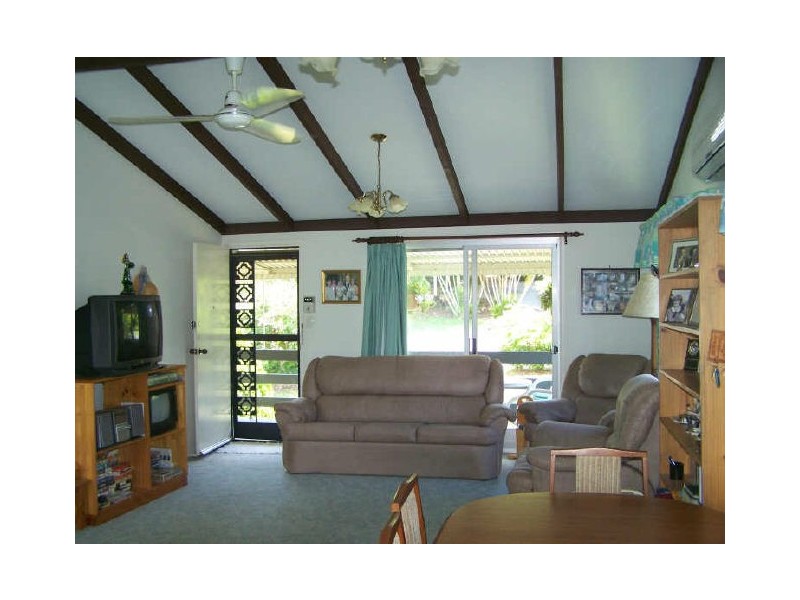 19 Kathleen Avenue, Southport QLD 4215