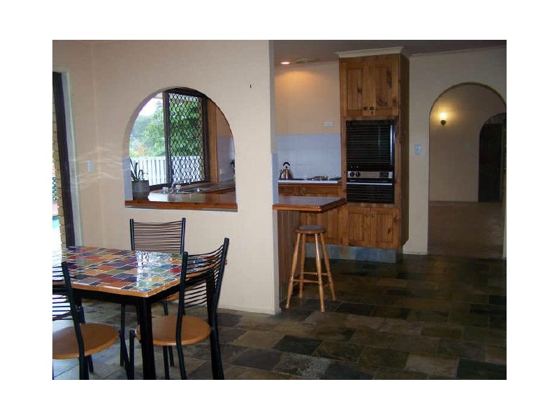 10 Wilga Grove, Ashmore QLD 4214