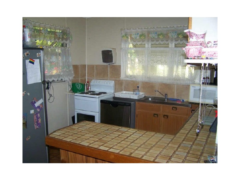 63 MINNIE STREET, Southport QLD 4215