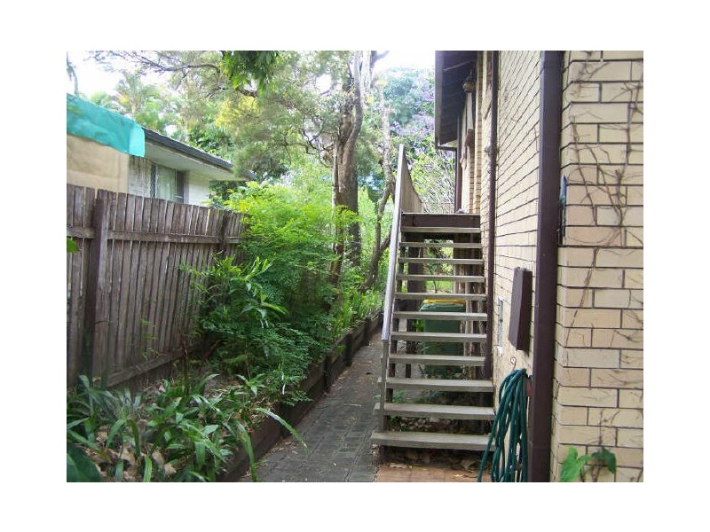 141 Bamboo Avenue, Benowa QLD 4217