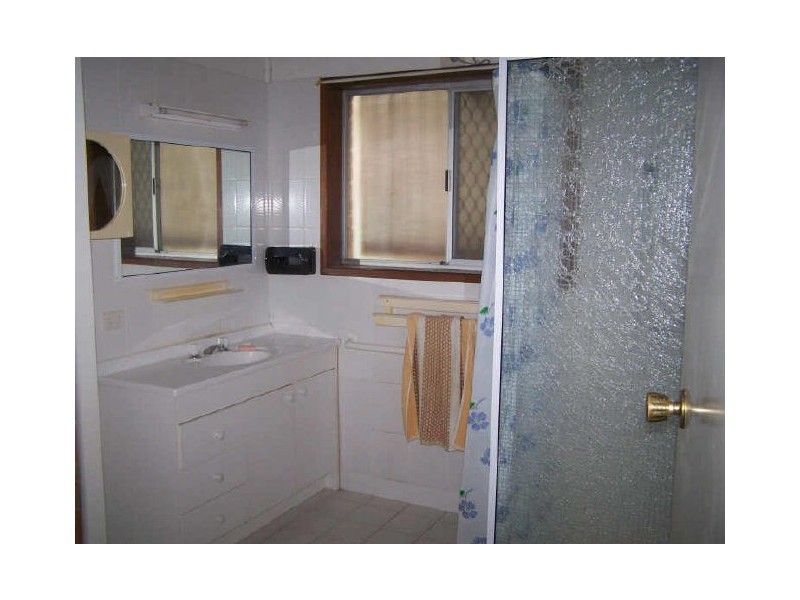 141 Bamboo Avenue, Benowa QLD 4217