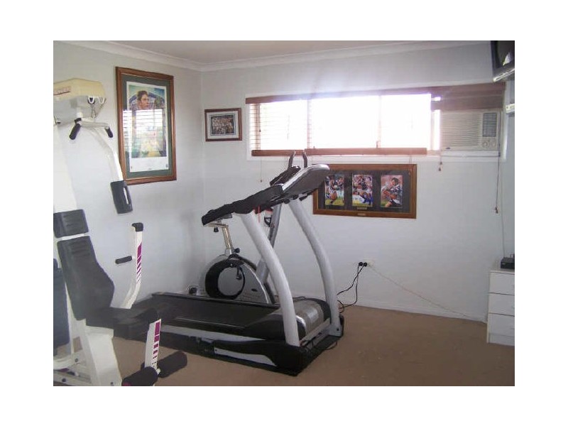 125 Bamboo Avenue, Benowa QLD 4217