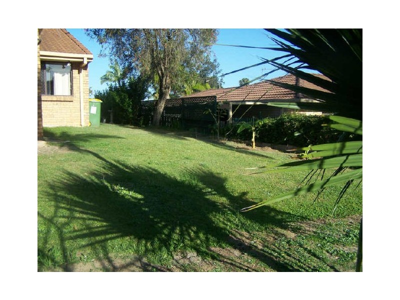 2/5 Morinda Way, Labrador QLD 4215