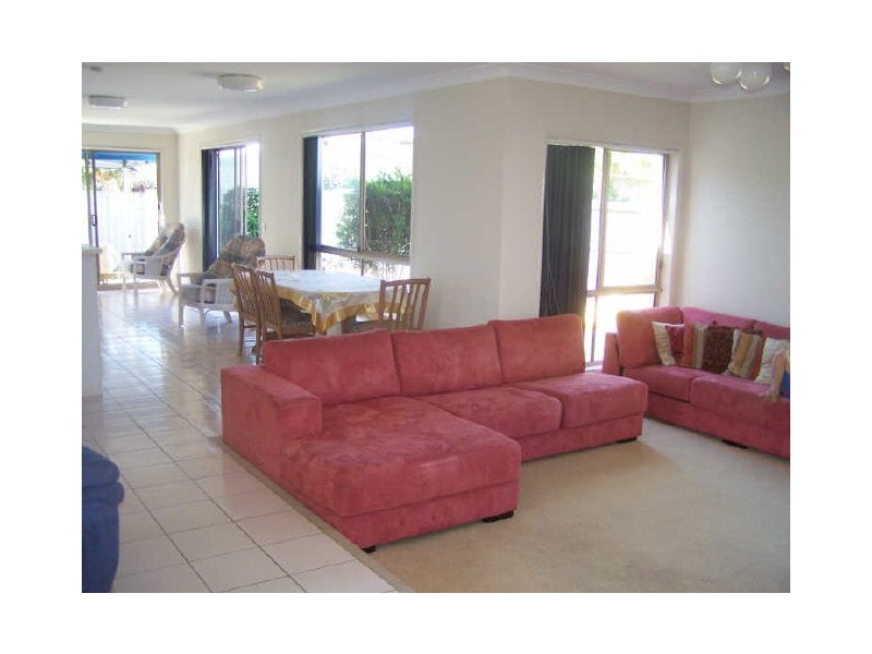 43 Matthew Flinders Drive, Hollywell QLD 4216