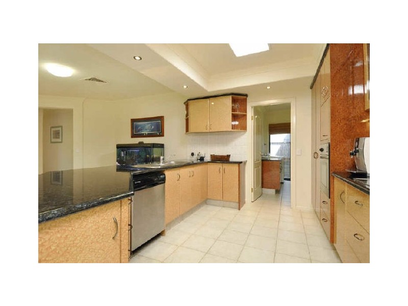 48 Crestwood Drive, Molendinar QLD 4214