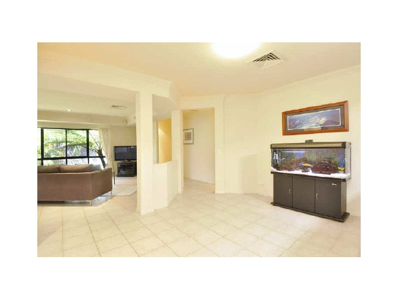 48 Crestwood Drive, Molendinar QLD 4214