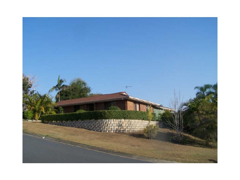 4 Walrus Drive, Ashmore QLD 4214