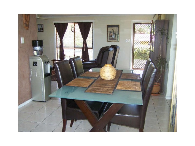 4 Walrus Drive, Ashmore QLD 4214