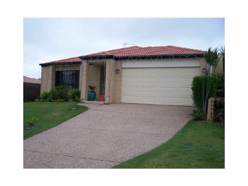 4 Gumleaf Dr, Molendinar QLD 4214