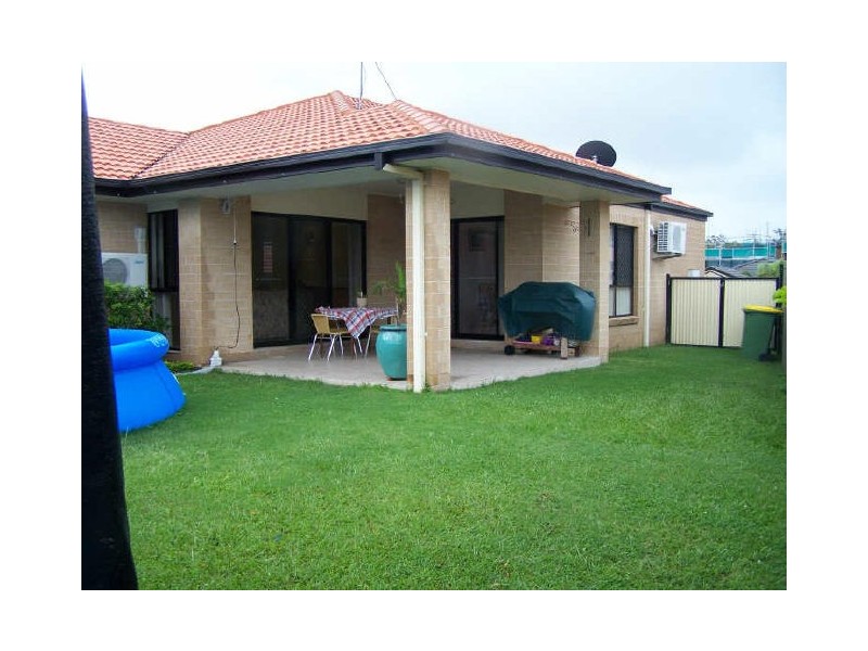 4 Gumleaf Dr, Molendinar QLD 4214