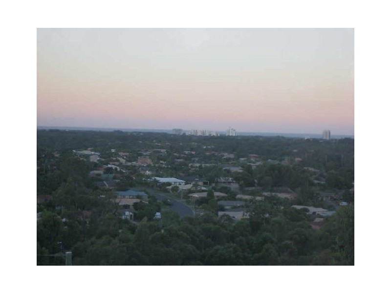 27 Zane St, Molendinar QLD 4214