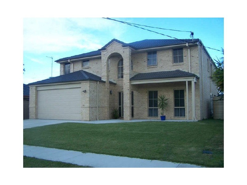 17 Tecoma St, Southport QLD 4215