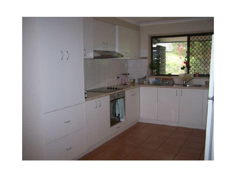 3 Winani Dr, Ashmore QLD 4214