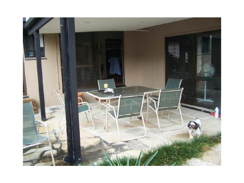 3 Winani Dr, Ashmore QLD 4214