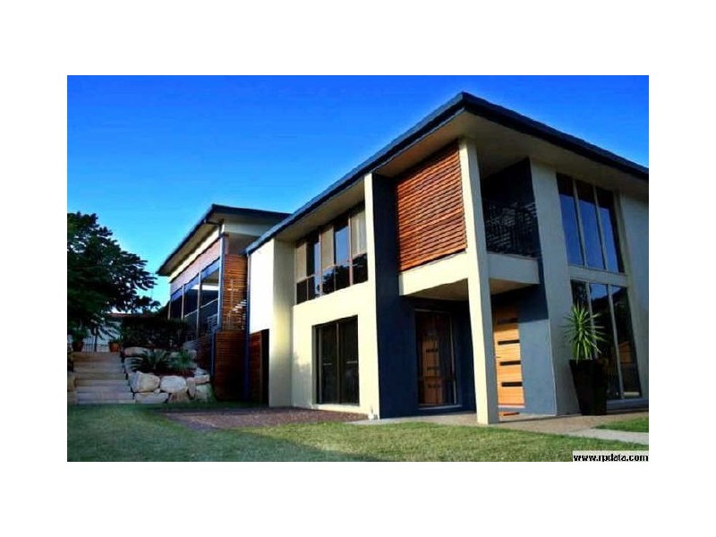 19 Wallaroo Way, Ashmore QLD 4214